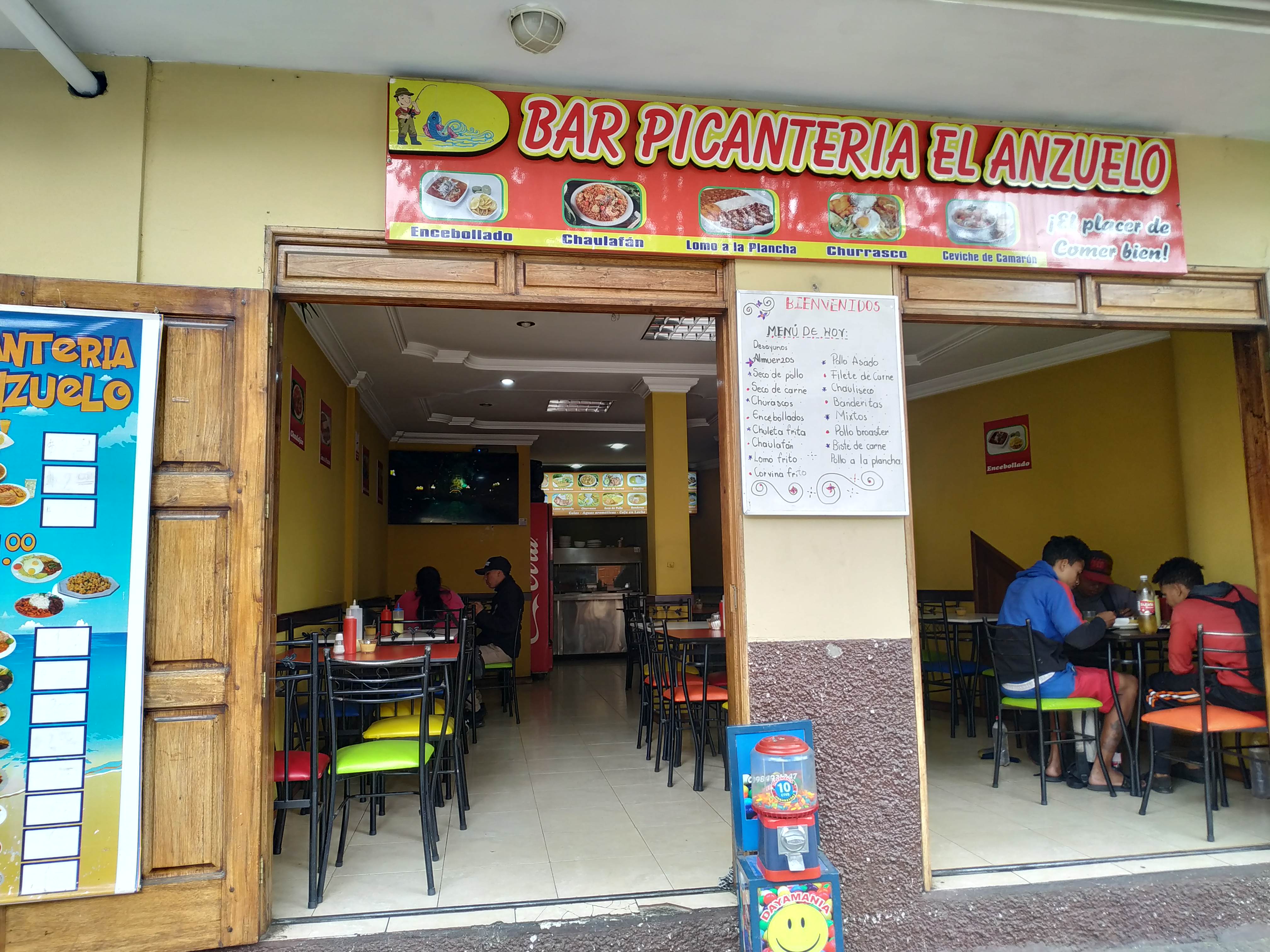 Foto de BAR PICANTERíA EL ANZUELO