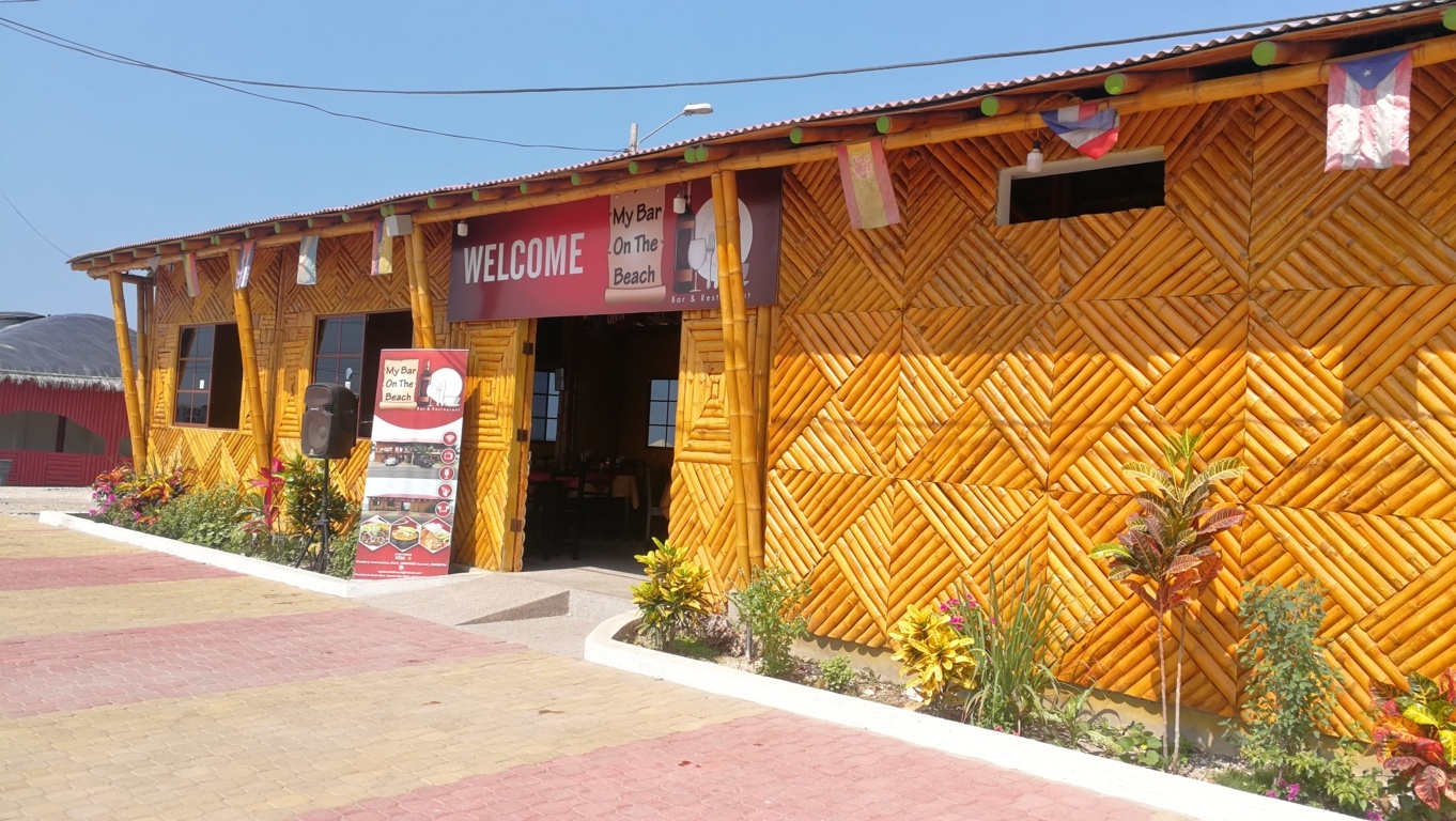 Foto de RESTAURANTE MY BAR ON THE BEACH