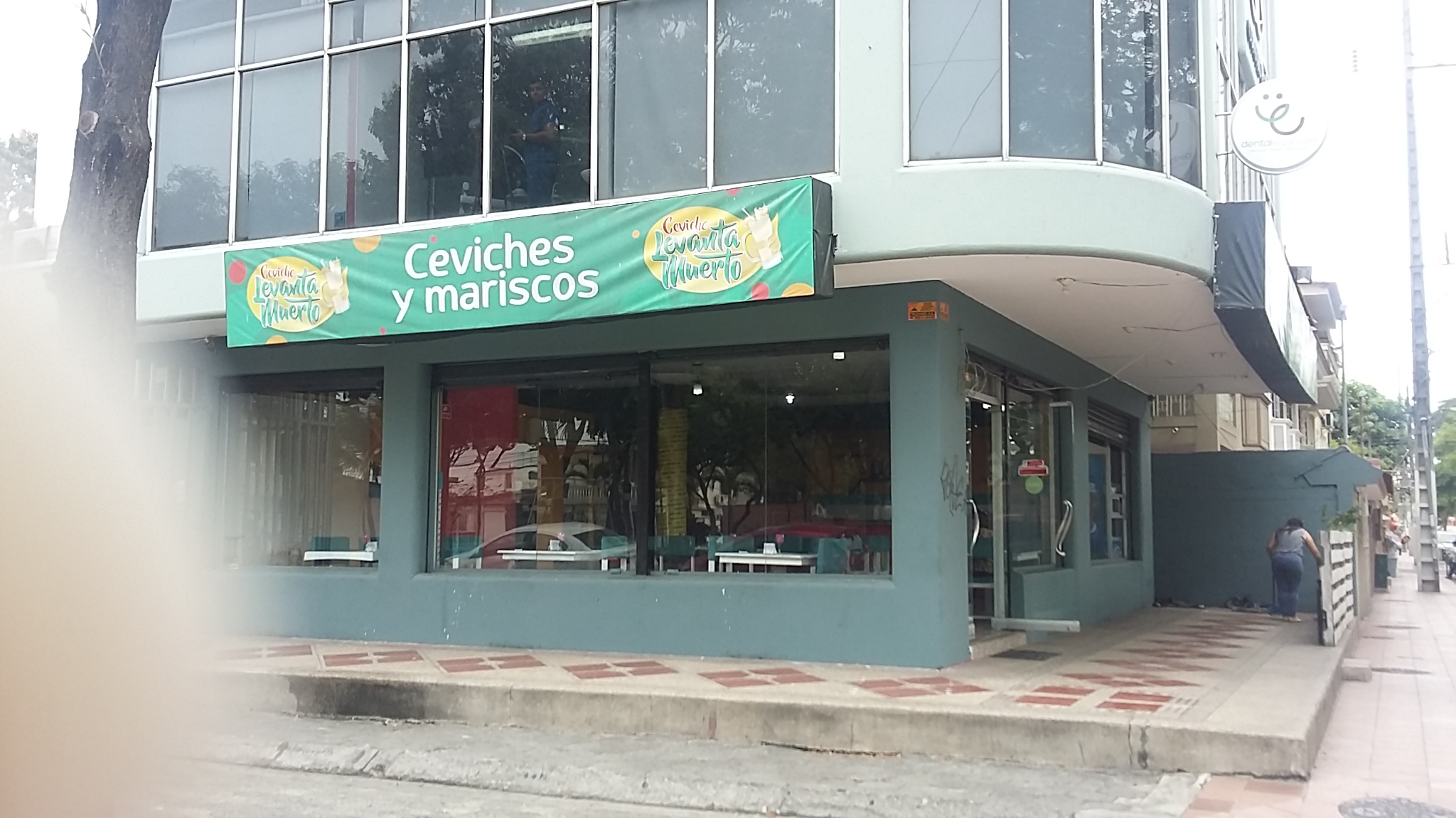 Foto de CEVICHE LEVANTA MUERTO