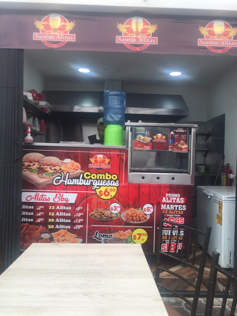 Foto de SANTAS ALITAS