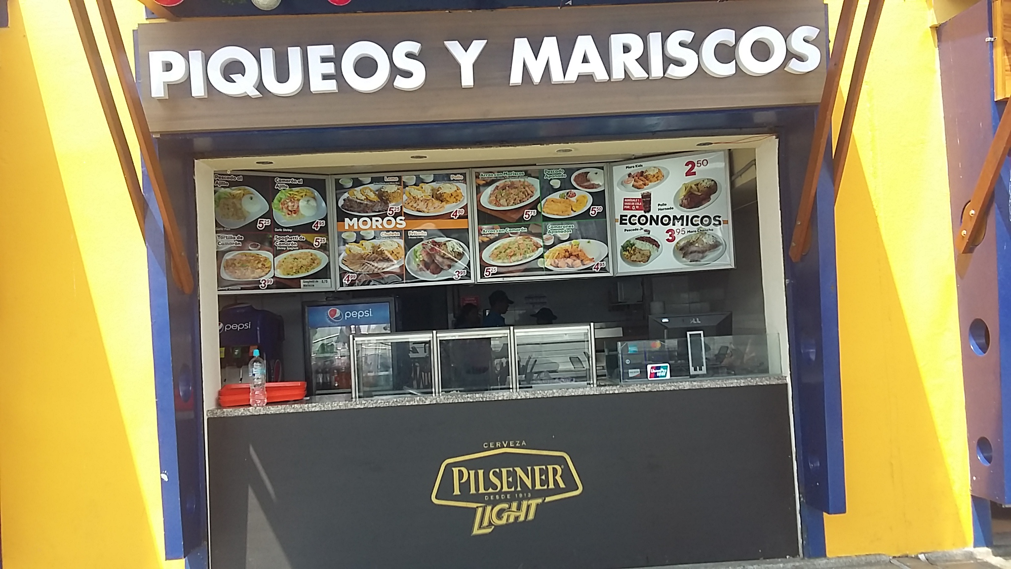 Foto de PIQUEOS Y MARISCOS