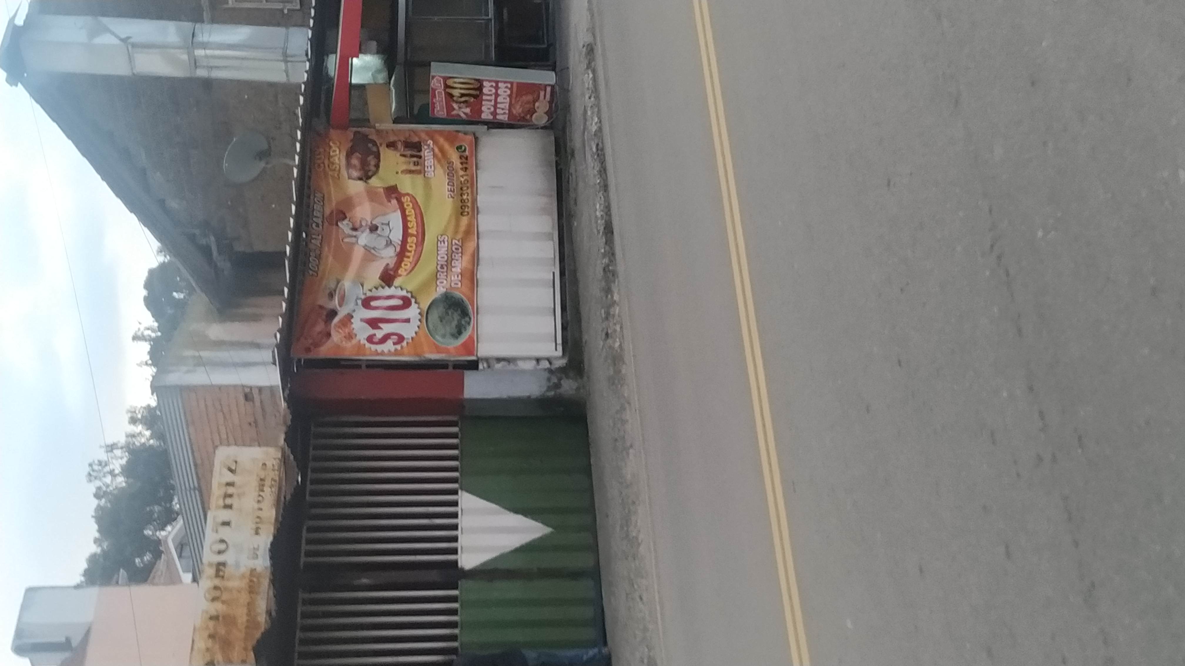 Foto de POLLOS ASADOS ALMUERZOS