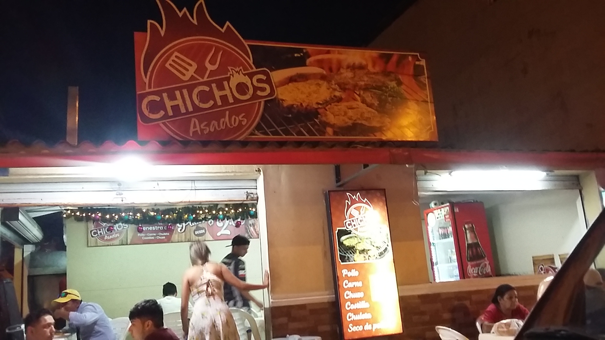 Foto de CHICHOS ASADOS Y ALMUERZOS