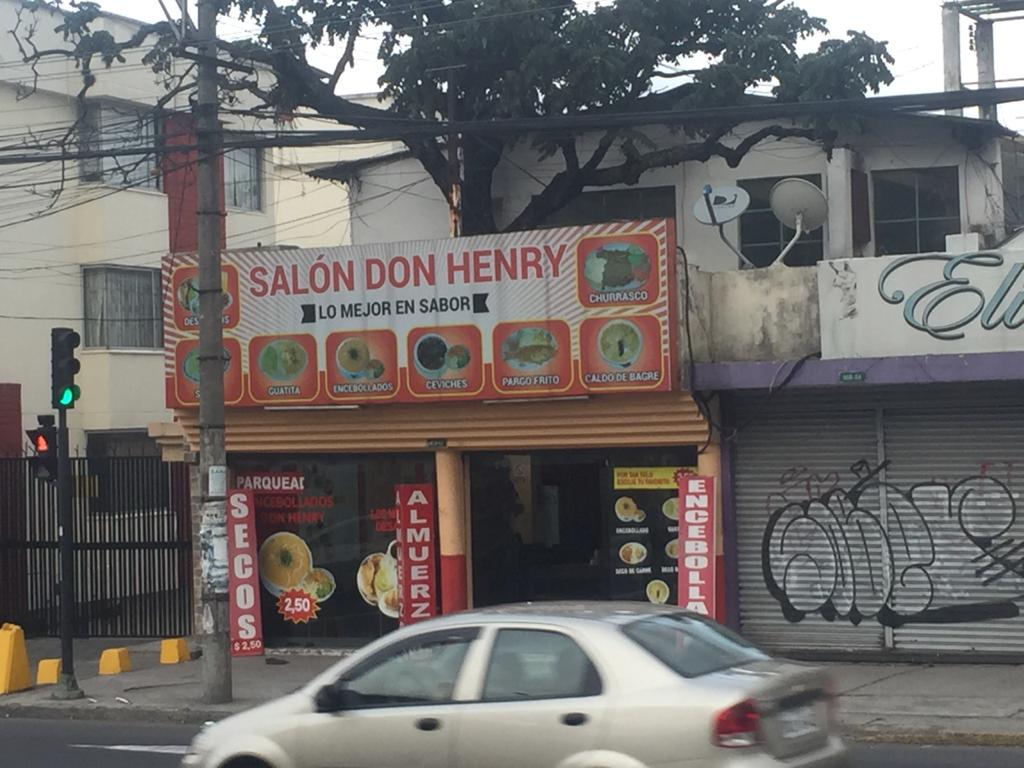 Foto de SALON DON HENRY