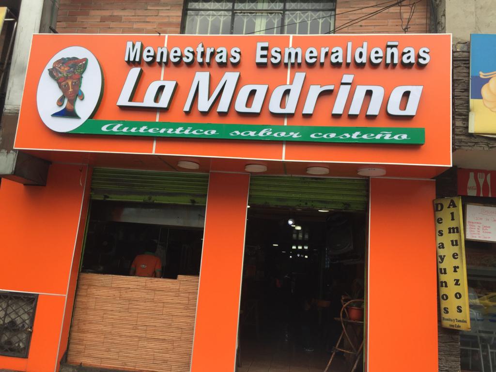Foto de LA MADRINA