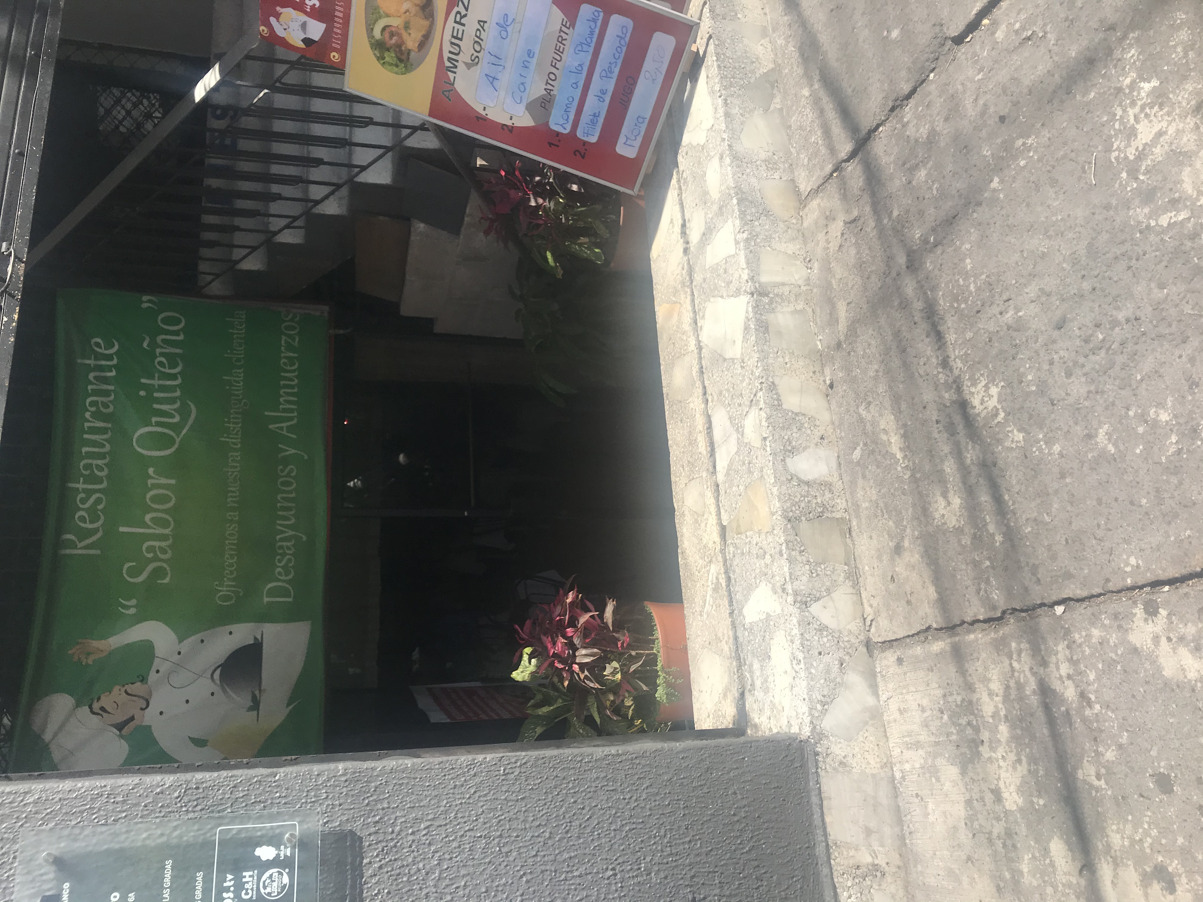 Foto de RESTAURANTE SABOR QUITEñO